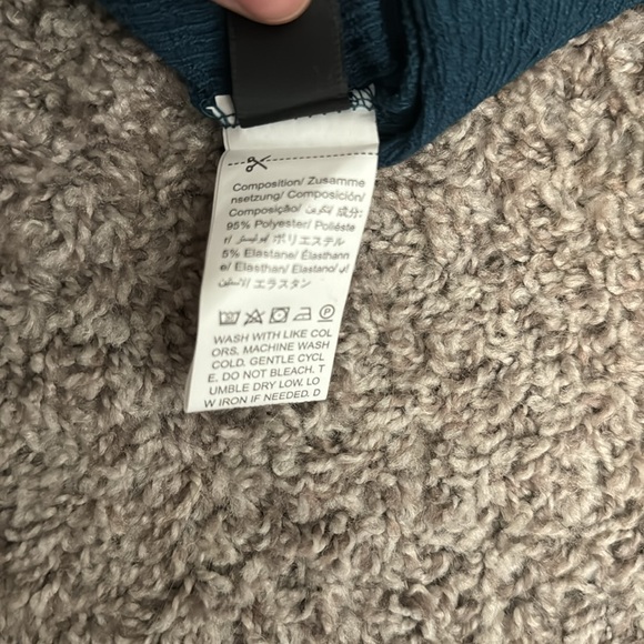 NWOT Bundle of three crop tops - Picture 15 of 16